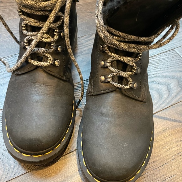 Dr. Martens Black Combat Boots Faux Fur Lined size 9 - Picture 9 of 16